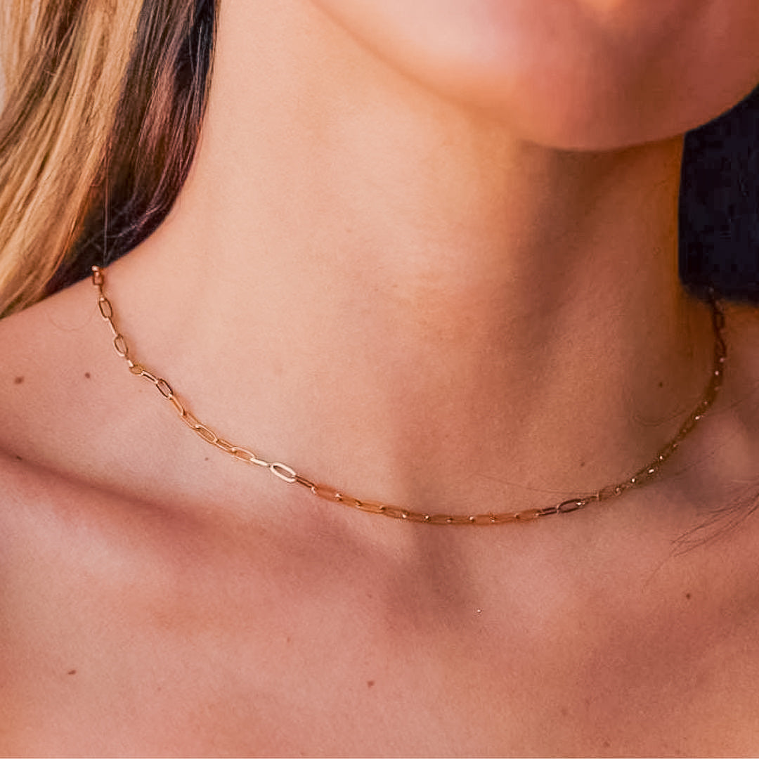 The Soft Paperclip Chain in Gold Vermeil/ Sterling Silver is part of Lilith’s Classic Collection and a vintage inspired staple. A statement piece for your collection - featuring bold elongated links and a lobster clasp closure. Wear it alone or layered for maximum impact.